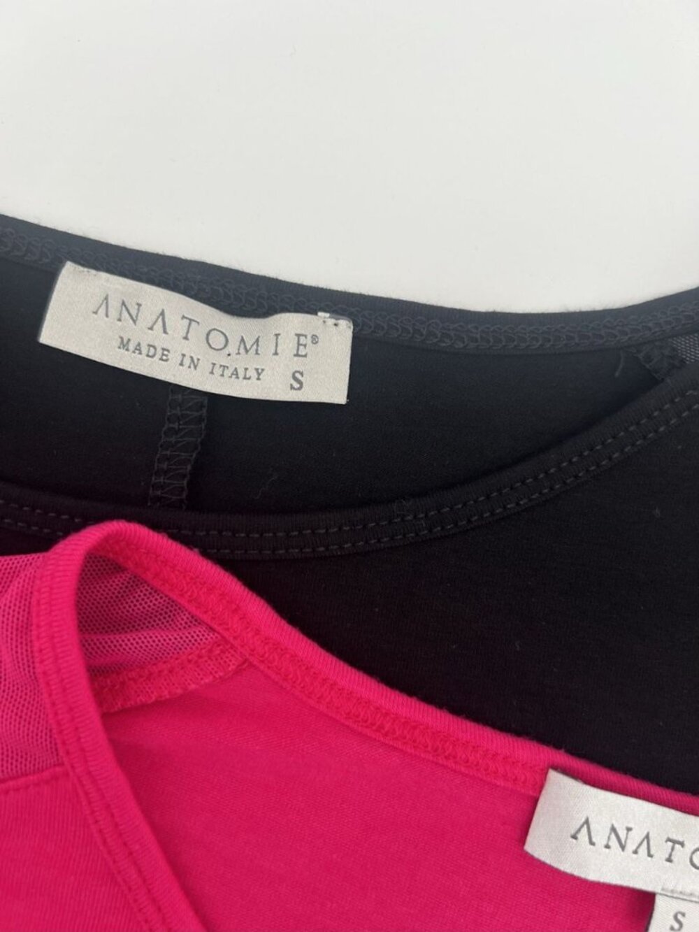 Anatomie Melissa Tee Bundle 3 Small Navy Black Hot Pink Mesh Sleeve Travel Tops - Picture 5 of 11